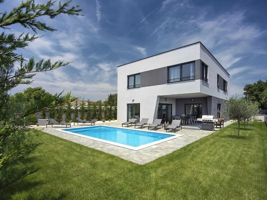 Villa Tika Comfortable Holiday Residence Pula