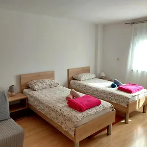 Appartement Dina, Pula